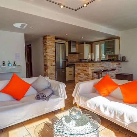 La Marina Sea Front By Hello Homes Sitges Exterior photo
