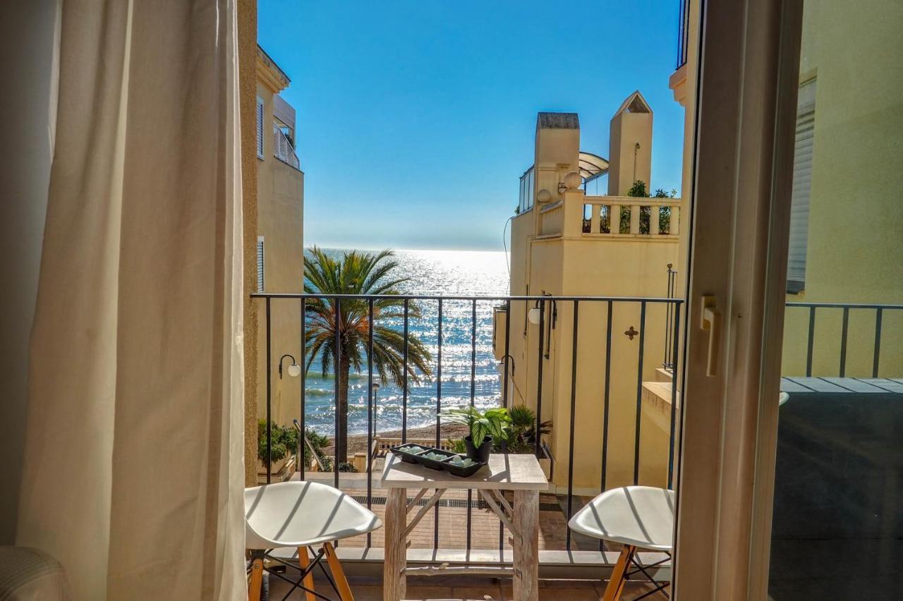 La Marina Sea Front By Hello Homes Sitges Exterior photo